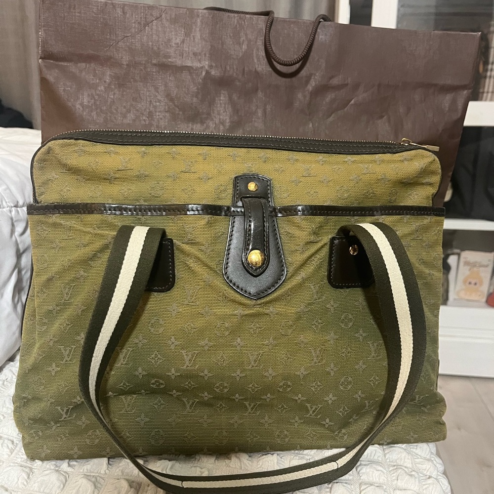 Authentic Louis Vuitton Green and Dark Brown Shoulder Bag